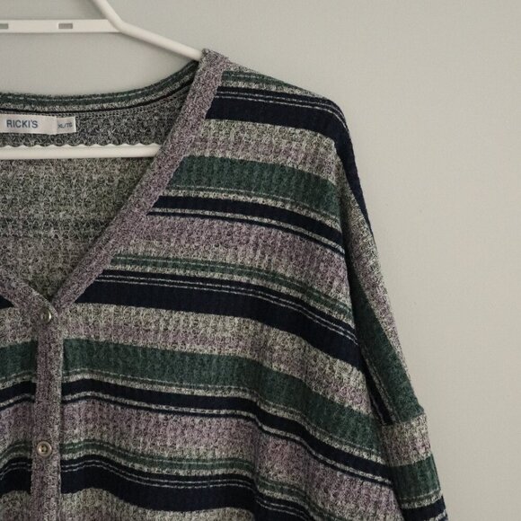 Ricki's Women's Colorful XL Striped Button-Down Tie Front Casual Stretch T-Shirt - Picture 5 of 12